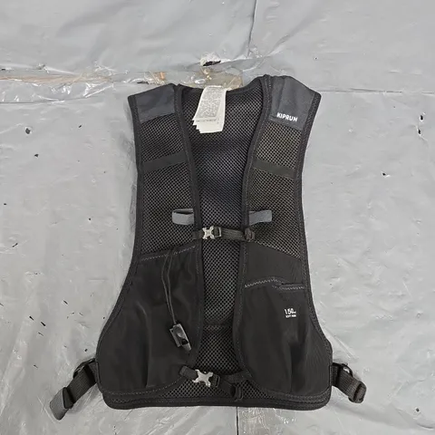 DECATHLON 5L TRAIL RUNNING BAG WITH 1L WATER BLADDER