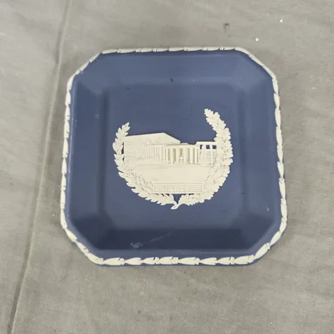 WEDGWOOD FOR DE BEERS INDUSTRIAL DIAMOND DIVISION BLUE SQUARE TRINKET DISH