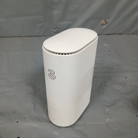 3 ZTE MC801A WIFI HUB