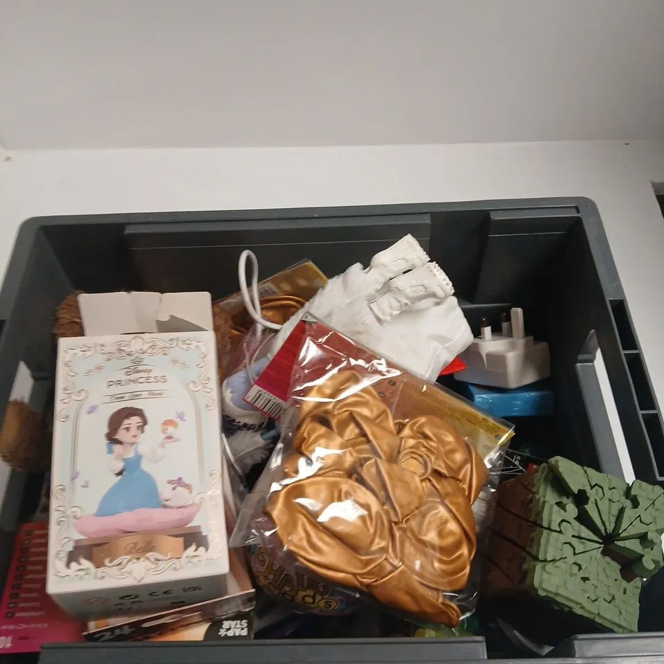 TOTE OF APPROXIMATELY 15 ASSORTED TOYS INCLUDING POP STAR BALLOONS, LOL SURPRISE HAIR BEADS AND DISNEY PRINCESS CREATE YOUR OWN WORLD BELLE