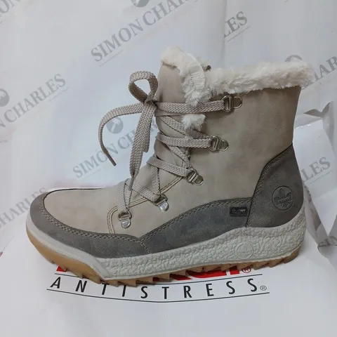 BOXED RIEKER ANTISTRESS WARM HIKING BOOTS, CREAM - SIZE 6.5