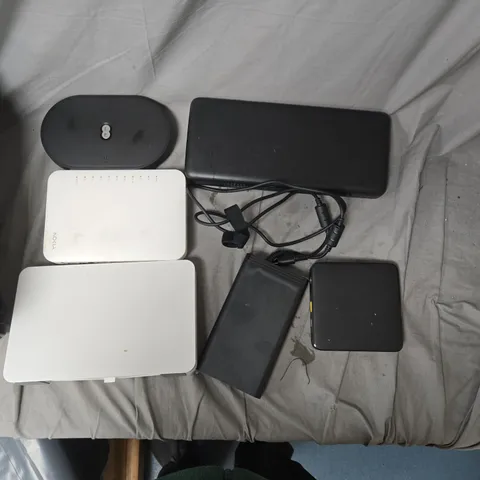 APPROXIMATELY 10 MIXED ELECTRICAL ITEM/S