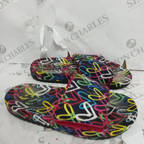 SKETCHERS POP UP SLIDERS - SIZE 3