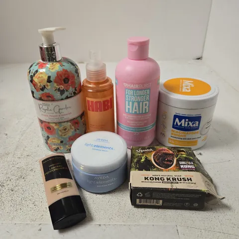 APPROXIMATELY 15 ASSORTED HEALTH & BEAUTY PRODUCTS TO INCLUDE DR SQUATCH SOAP, VANILLA BODY MIST, DEFINING WHIP ETC
