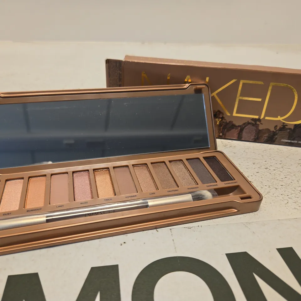 BOXED URBAN DECAY NAKED 3 EYESHADOW PALETTE 