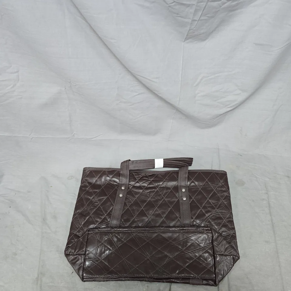 BLACK QUILTED HANDBAG WITH FRONT ZIP POCKET AND DUAL TOP HANDLES