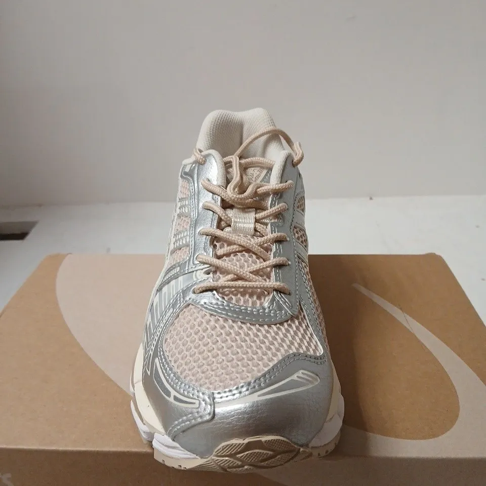 BOXED PAIR OF ASICS GEL-KAYANO 12.1 MEN'S RUNNING SHOES – MINERAL BEIGE / CREAM, UK 6