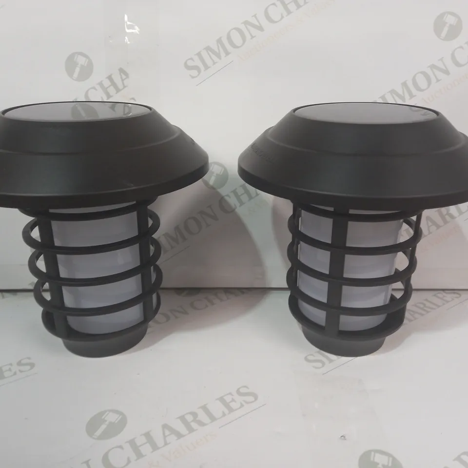 BELL & HOWELL SET OF 2 SOLAR 21 LUMENS DUAL FUNCTION FLAME/ WHITE STAKE LIGHTS