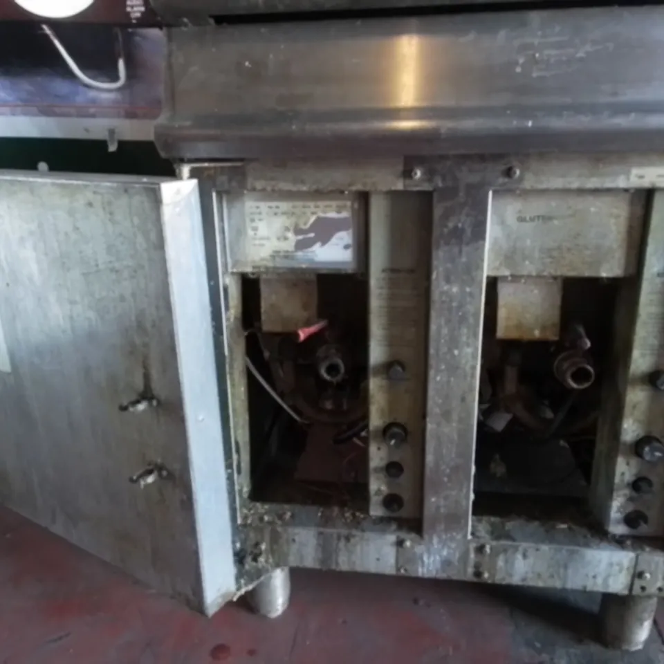 FALCON G3865 COMMERCIAL TWIN TANK FRYER 