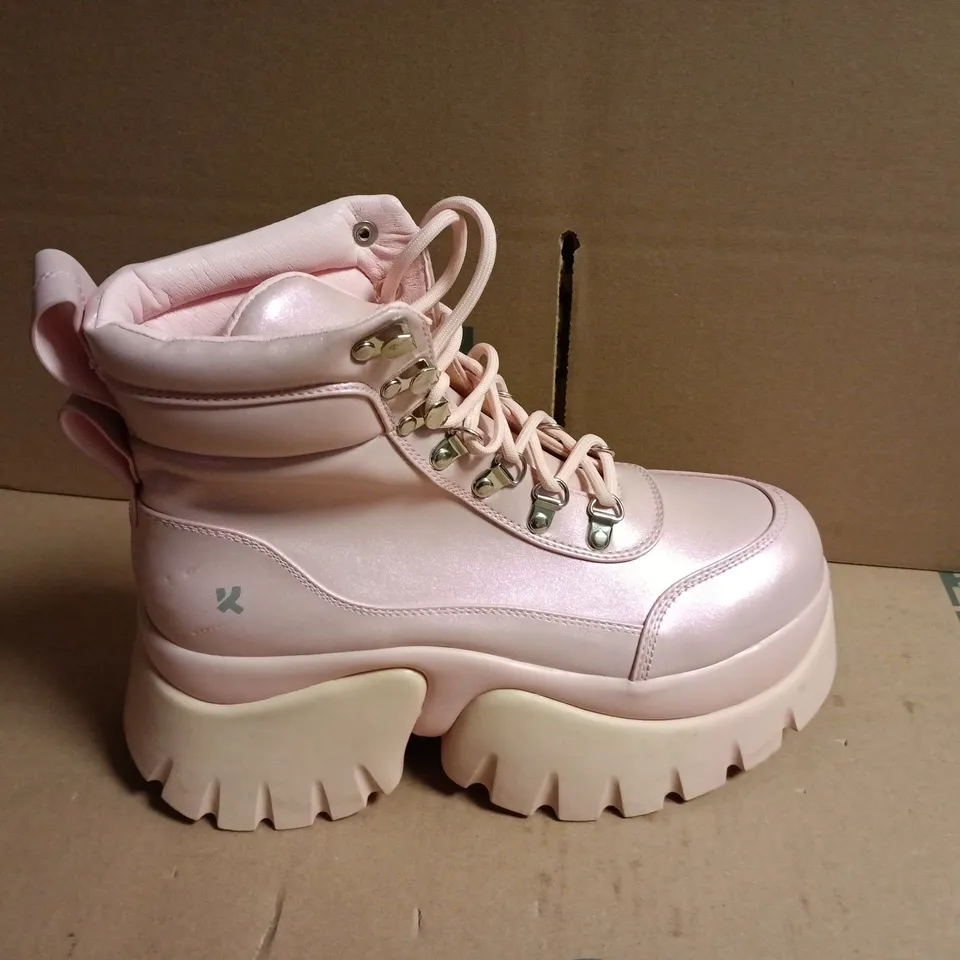 UNBOXED KOI PINK METALLIC CHUNKY-SOLE LACE-UP BOOT - 6