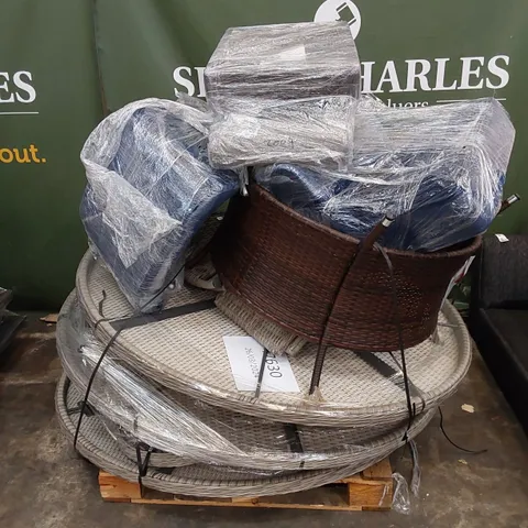 PALLET OF ASSORTED GARDEN AND PATIO FURNITURE PARTS