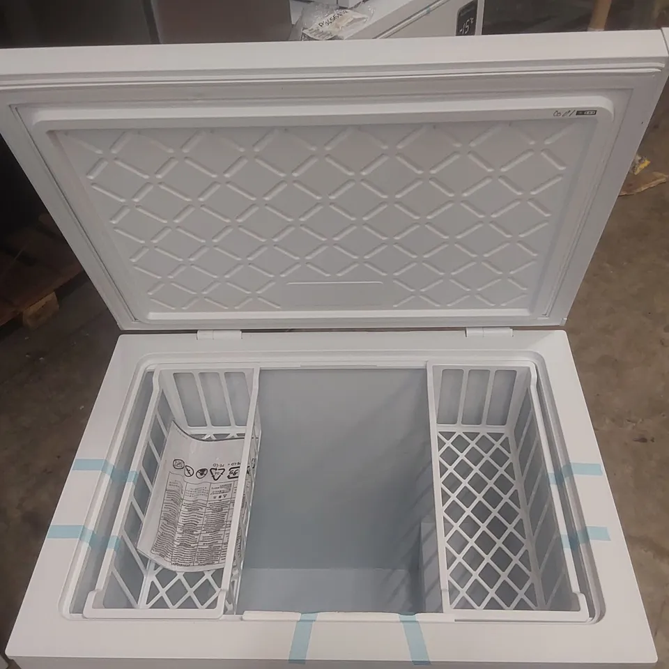 LOGIK L198CFW23 CHEST FREEZER