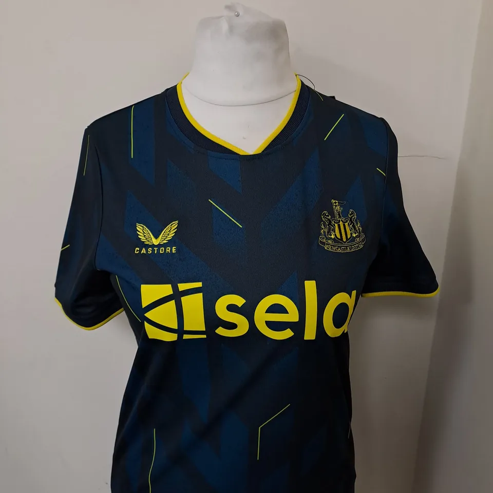 NEWCASTLE UNITED FC THIRD SHIRT SIZE XL - KIDS