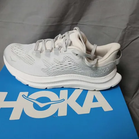 HOKA KAWANA 2 WOMEN'S RUNNING SHOES – WHITE, UK4 (ALABASTER/COSMIC GREY)