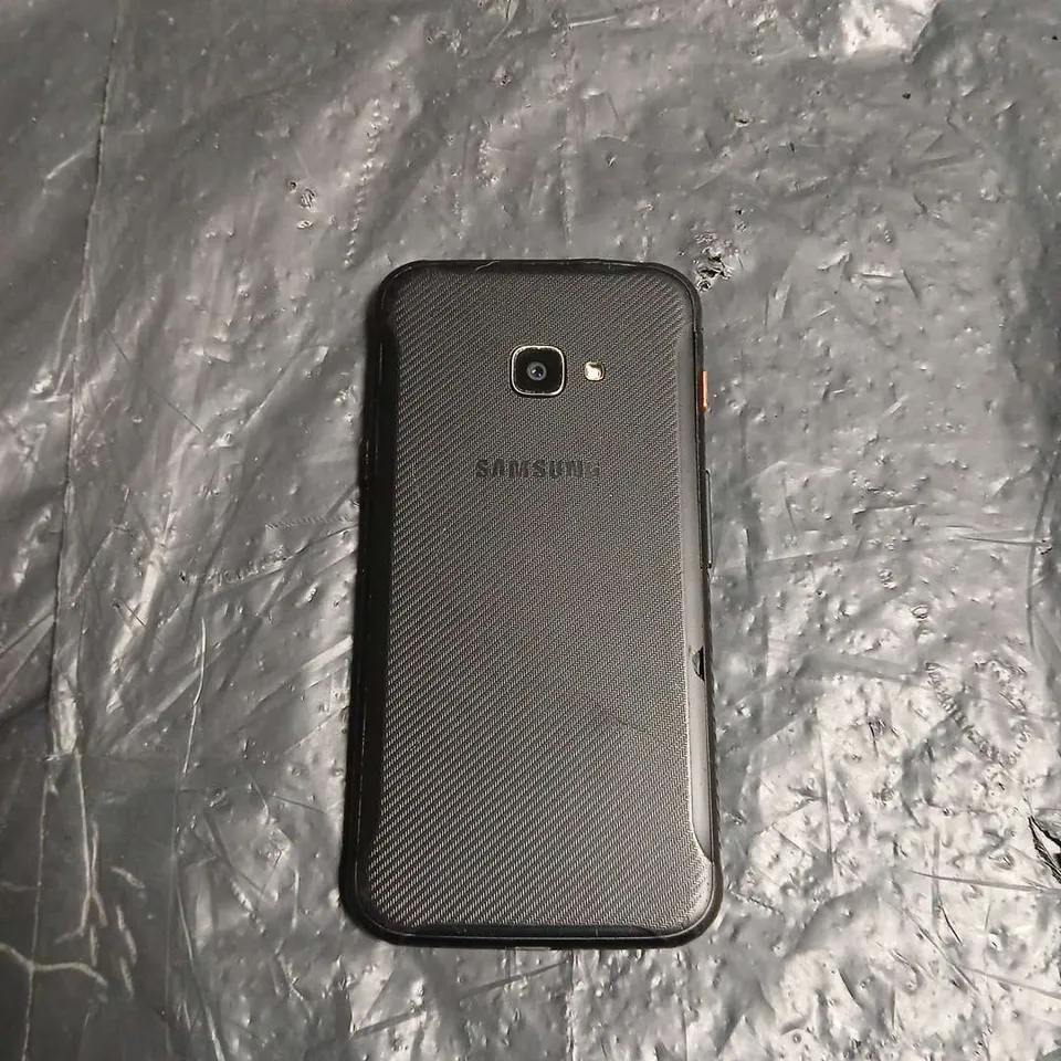 SAMSUNG SMARTPHONE – BLACK