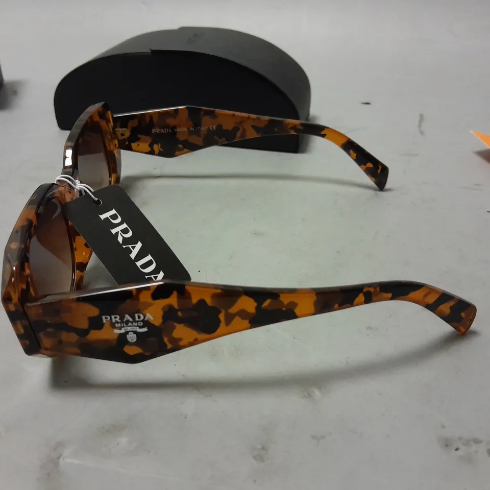 PRADA BROWN SUNGLASSES IN CASE