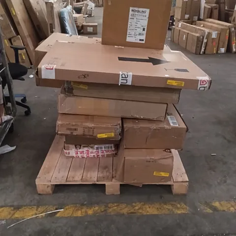 PALLET OF ASSORTED FURNITURE ITEMS