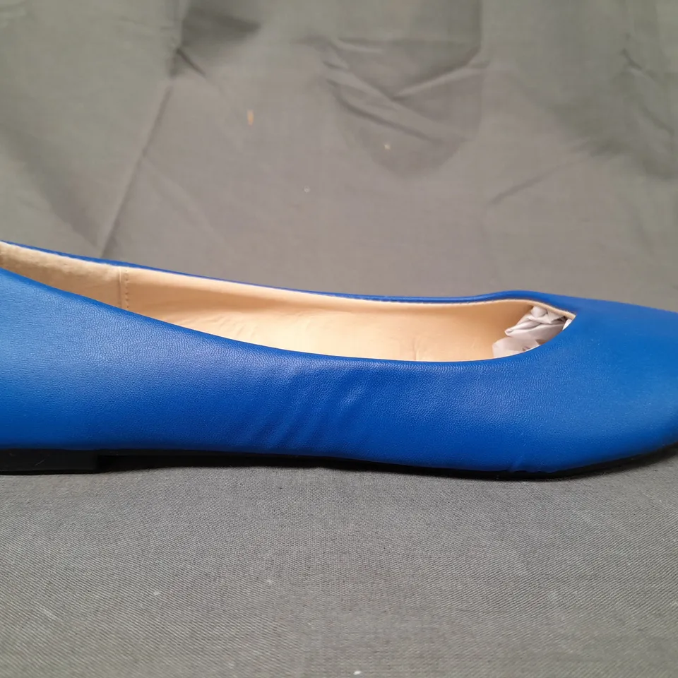 BOXED PAIR OF DESIGNER CLOSED TOE SLIP-ON SHOES IN BLUE EU SIZE 36