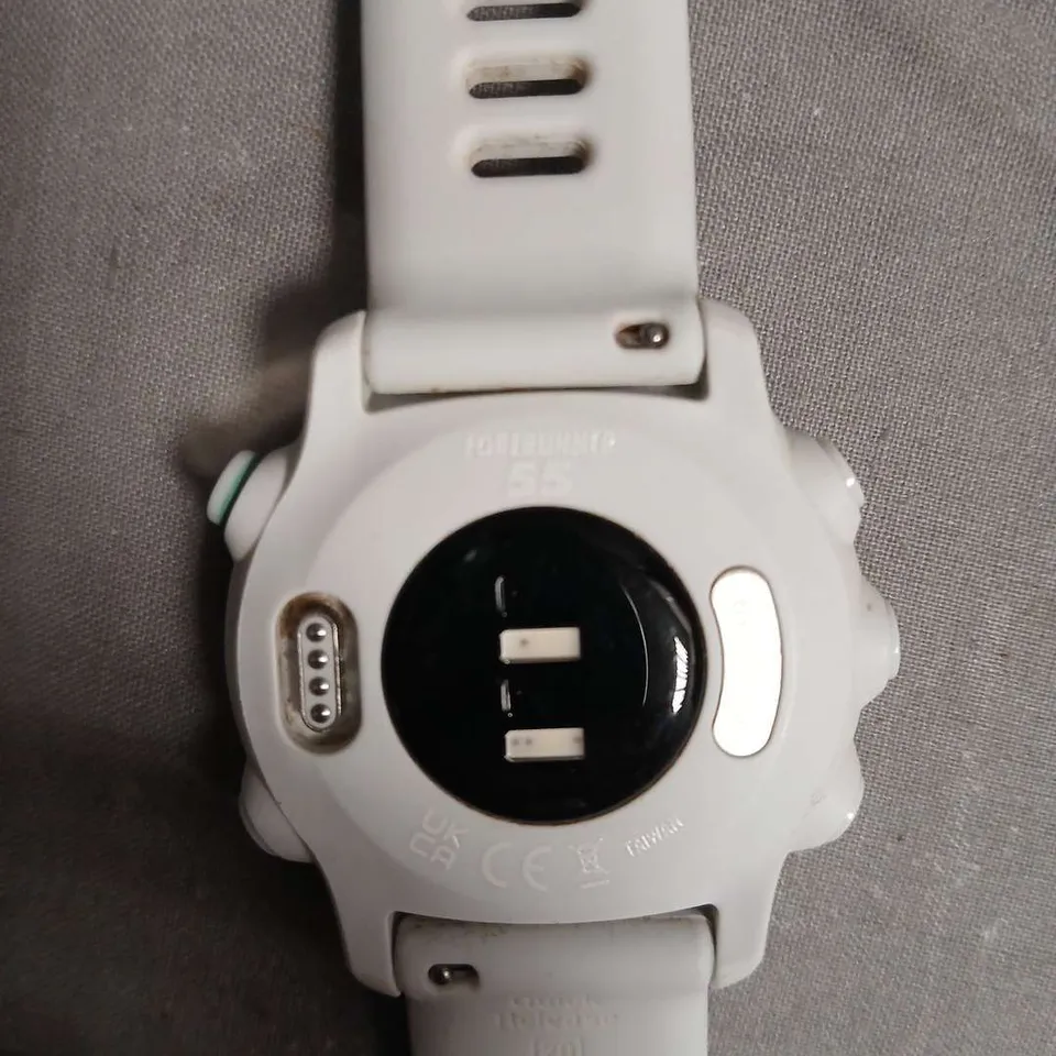 GARMIN FORERUNNER RUNNING WATCH – WHITE STRAP