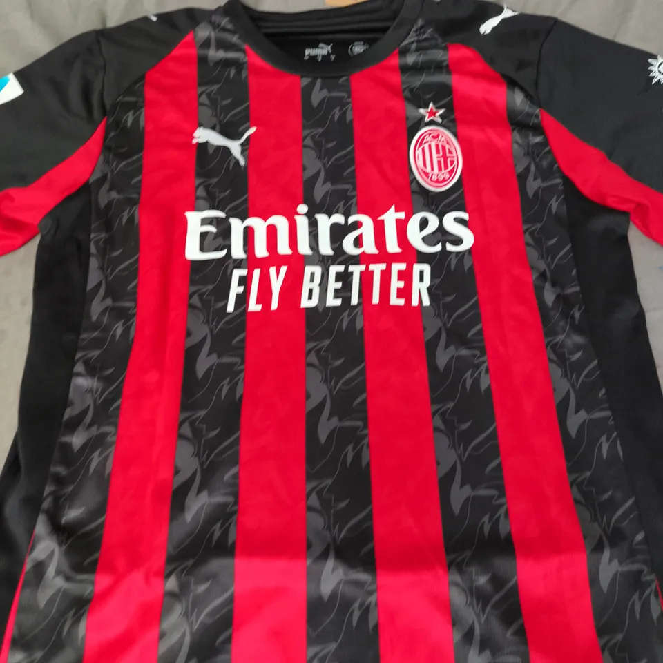 AC MILAN FOOTBALL SHIRT – GIMENEZ 7 - SIZE L