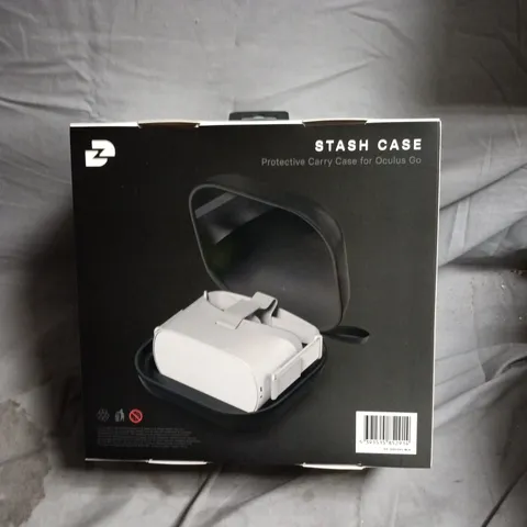 BOX OF APPROXIMATELY 10 STASH CASE PROTECTIVE CARRY CASE FOR OCULUS GO 