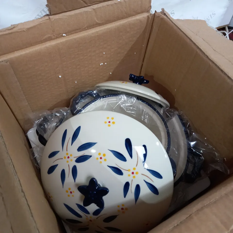 TEMP-TATIONS 0.95 LTR &2.37 LTR CERAMIC ROUND CASSEROLE BAKERS WITH LIDS