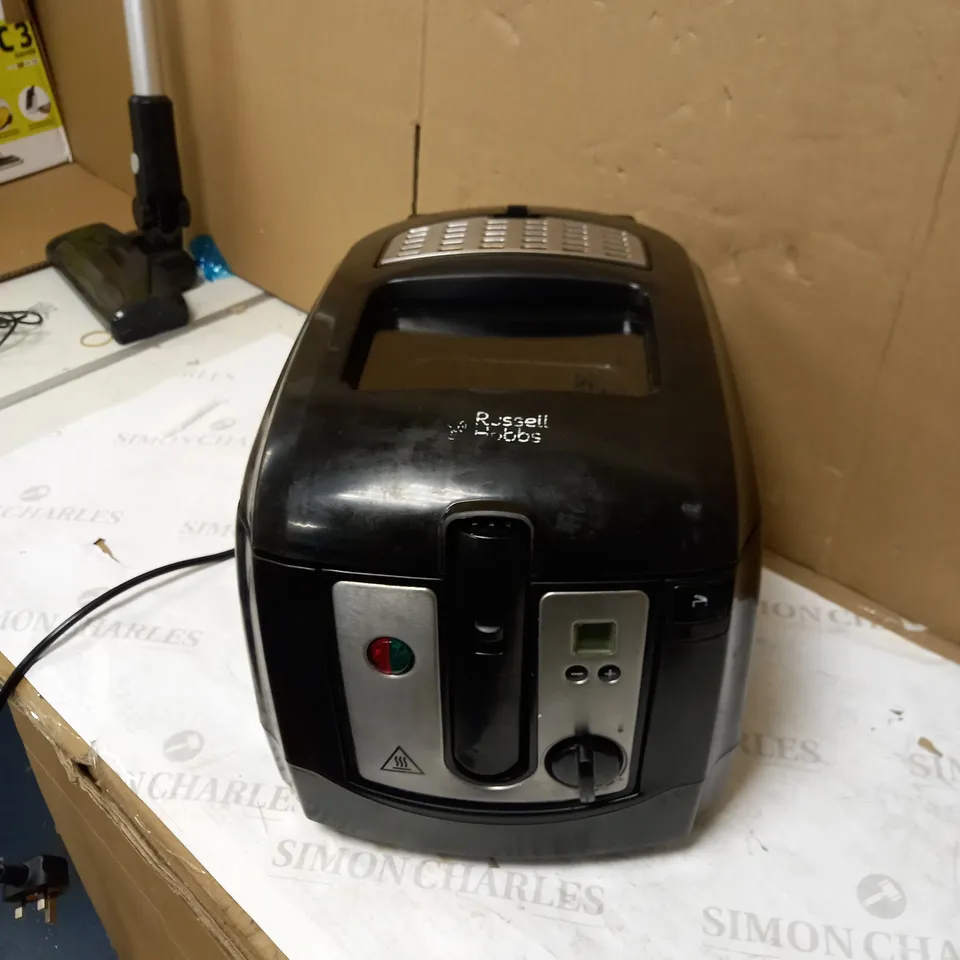 RUSSELL HOBBS DIGITAL DEEP FRYER