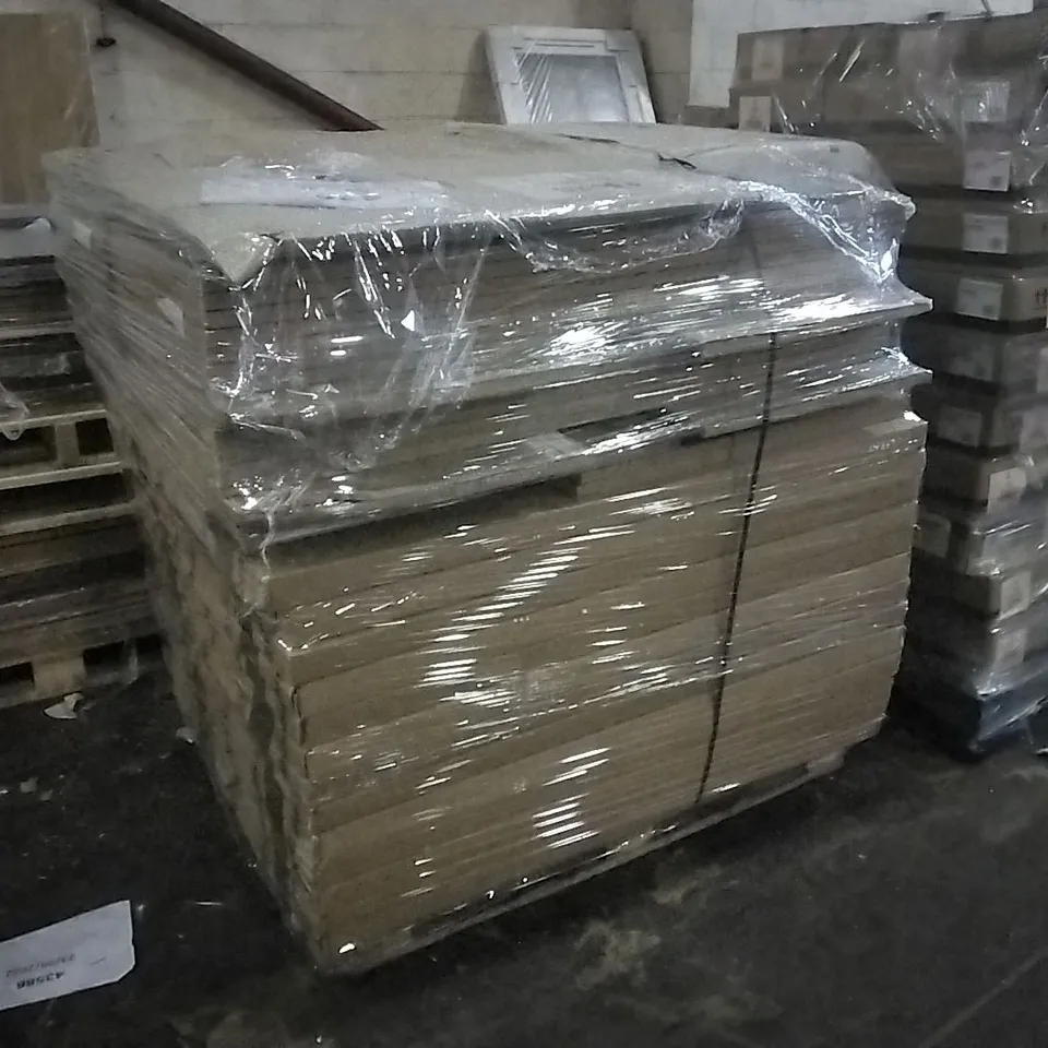 PALLET OF APPROXIMATELY 80 WORKTOPS GLOSS BLACK AND GLOSS WHITE