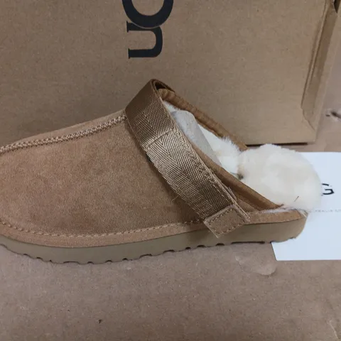 BOXED PAIR OF UGG SLIDE ON SHOES- UK 3