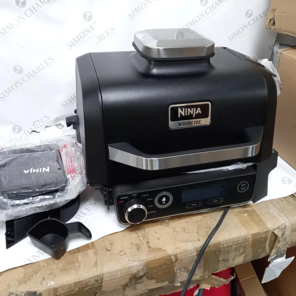 BOXED NINJA FOODI 6L 9 IN 1 MULTI-COOKER OP350UK