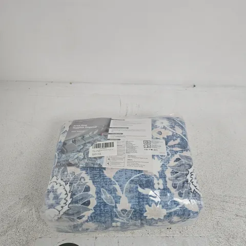 IKALIFE BLUE & WHITE FLORAL AREA RUG – PACKAGED