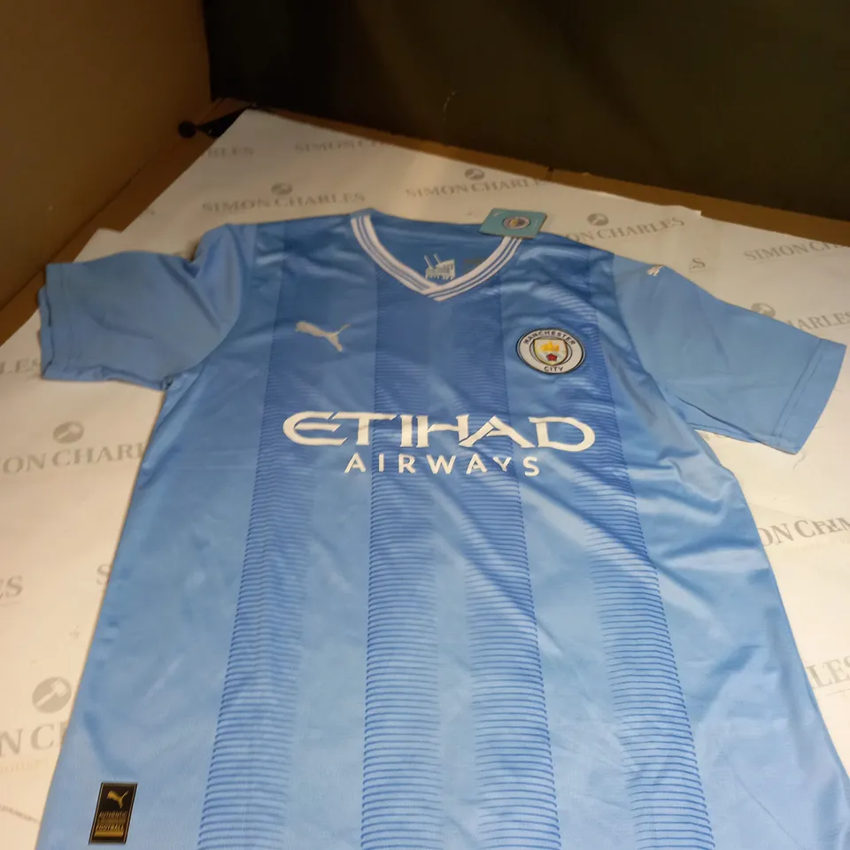MEDIUM MAN CITY FOOTBALL TOP SIZE M 