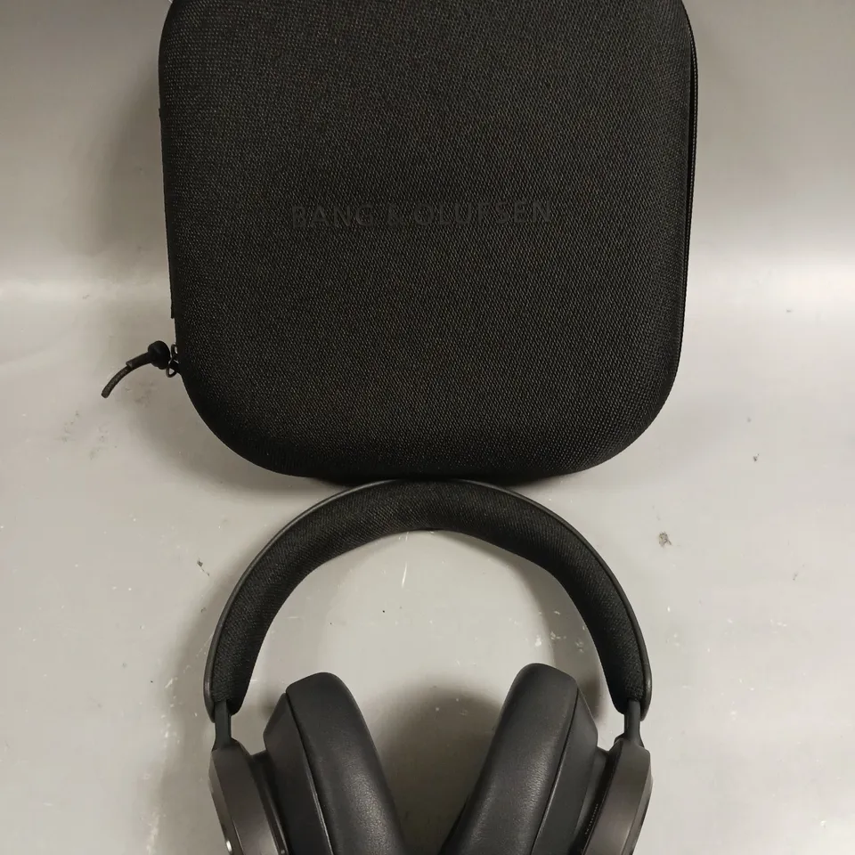 BOXED BANG & OLUFSEN BEOCOM PORTAL WIRELESS HEADPHONES