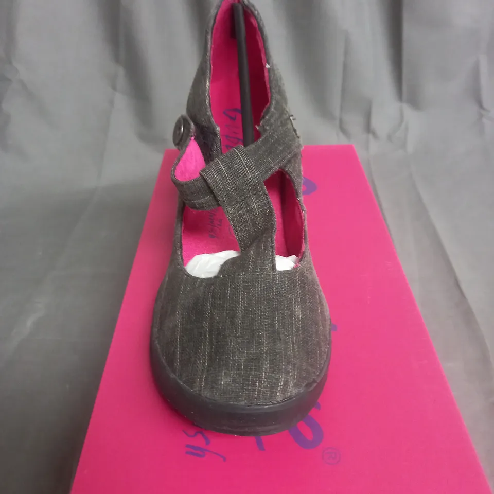 BOX OF APPROXIMATELY 12 BLACK  GUPPY LOVE BY BLOWFISH SHOES IN VARIOUS SIZES 