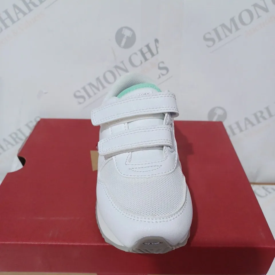 BOXED LEVIS ALEX INFANT GIRLS RUNNER - UK KIDS 7
