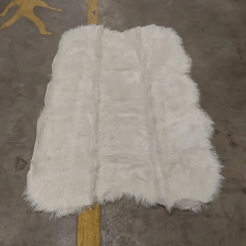 QUALITY DESIGNER AREA RUG - APPROXIMATELY 175 x 100cm