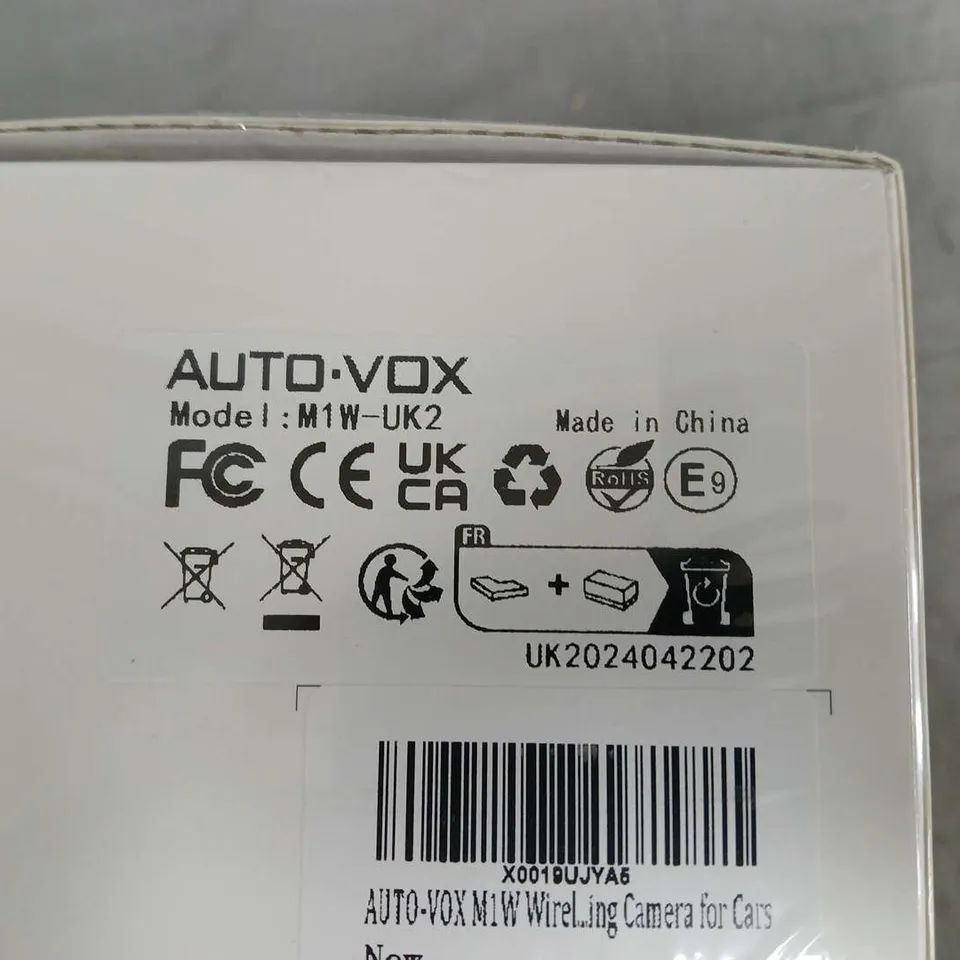 BOXED AND SEALED AUTO-VOX M1W WIRELESS BACKUP CAMERA KIT