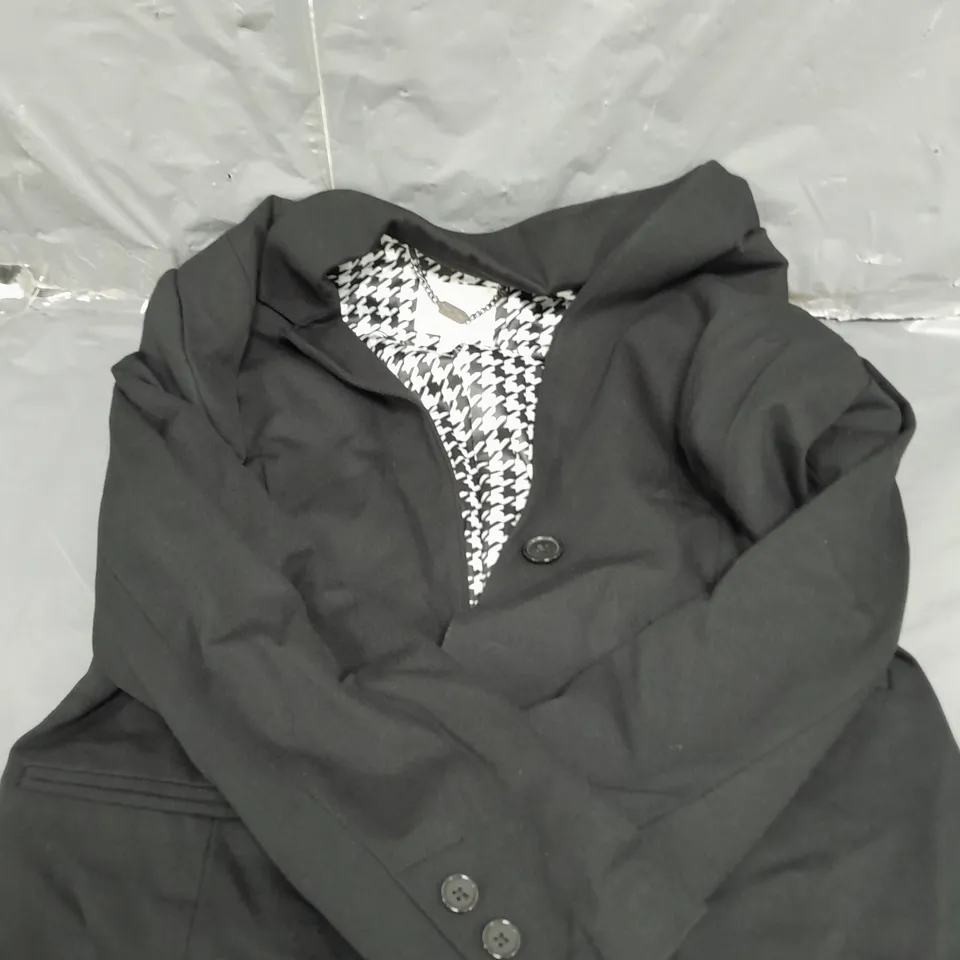 DANNII MINOGUE PETITES BLACK BLAZER - 10