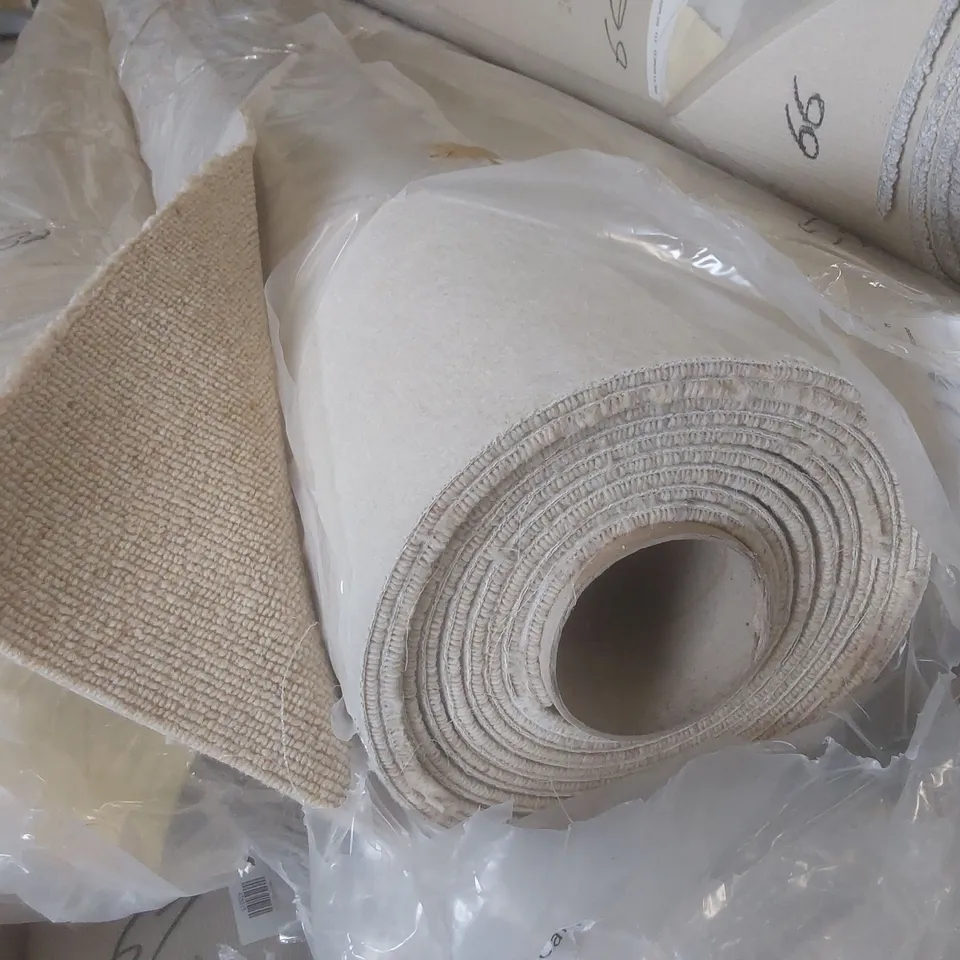 ROLL OF QUALITY DURHAM ALTERNATES BOUCLE PALE OAK CARPET // SIZE: APPROX 4 X 11m