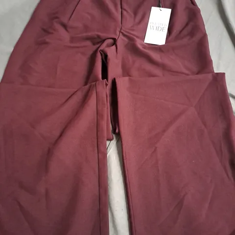 STRADIVARIUS PLEATED WIDE TROUSERS, WINE - SIZE 8