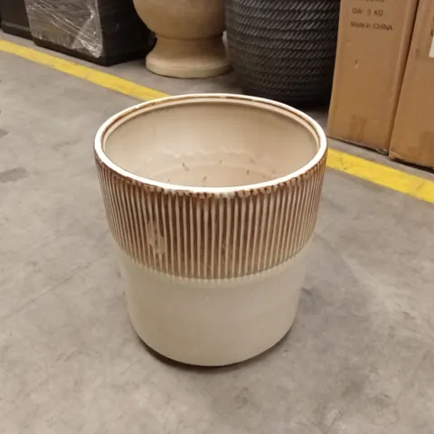 HILLESLEY POT 28cm IVORY