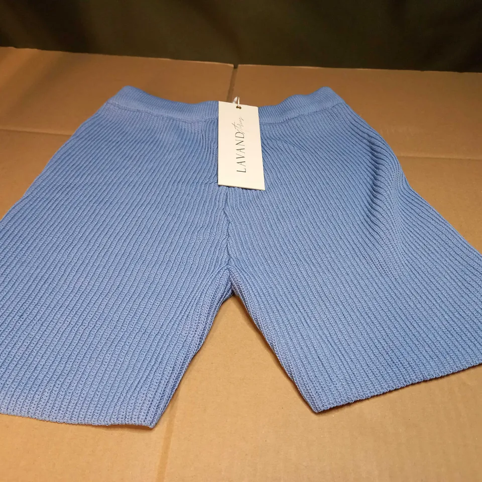 LAVAND BLUE KNITTED/SATIN BOW/BACK DETAILED FORM FITTING MINI DRESS/SHORT SET - MEDIUM 