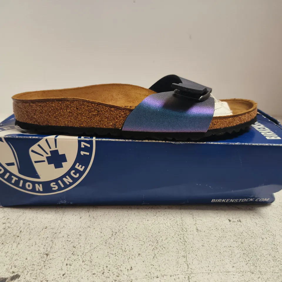 BOXED PAIR OF BIRKENSTOCK MADRID BS OPEN TOE SANDALS IN ICY METALLIC VIOLET SIZE UK 5.5