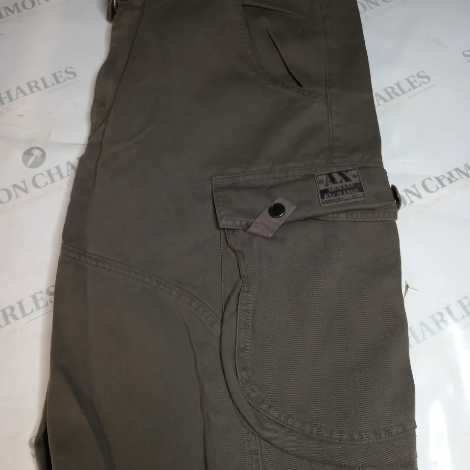 ARMANI EXCHANGE DENIM CARGO SHORTS SIZE 36