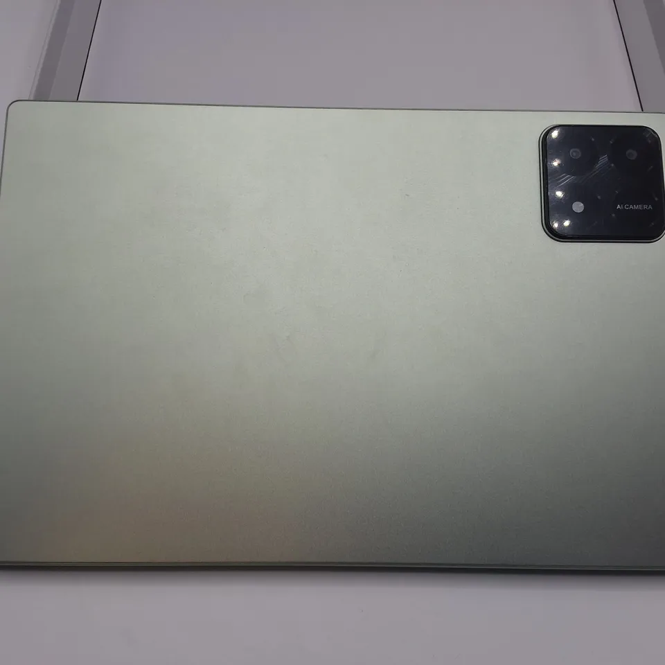 BOXED 10" SMART TABLET PC