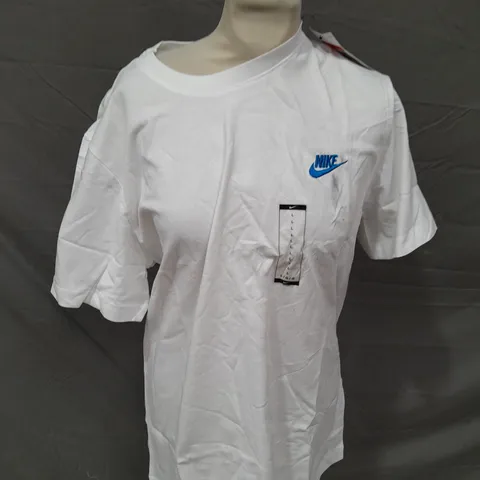 WHITE NIKE TEE SIZE L