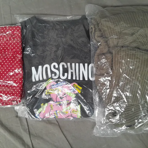 BOX OF APPROXIMATELY 20 ASSORTED CLOTHING AND FASHION ITEMS IN VARIOUS STYLES, SIZES, AND COLOURS - COLLECTION ONLY