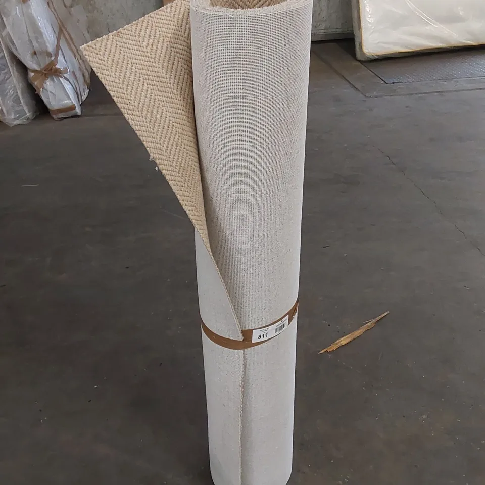 ROLL OF QUALITY LAKELAND WEAVE CARPET // APPROX SIZE: 1.33m X UNSPECIFIED 