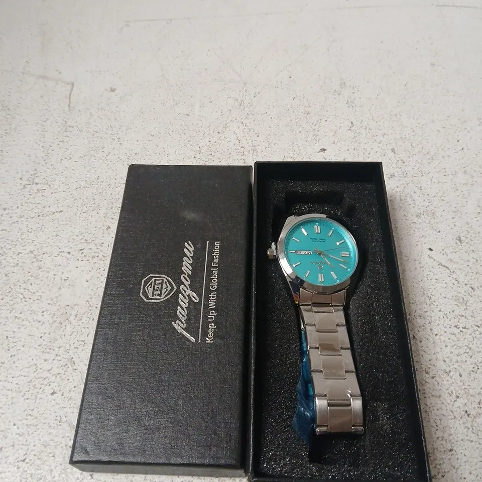 PAAGOMU FASHION WRISTWATCH WITH TURQUOISE DIAL – PRESENTATION BOX