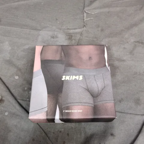 SKIMS COTTON 3\" INSEAM BOXER BRIEFS – BOXED (LARGE)